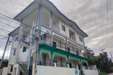 هاستل Junie Pension House