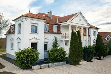 مبيت وإفطار Villa Lilith Smart