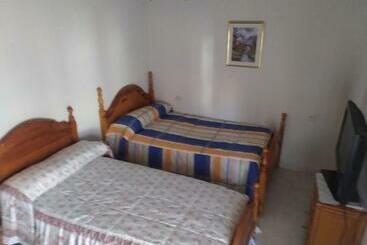 پانسیون Room In Chalet   Private Double Room In Toledo