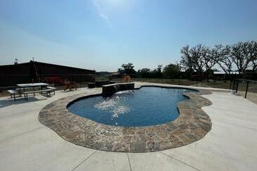 펜션 The Nest Cabin Resort   Roadrunner #8