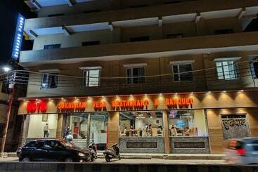 בית מלון כפרי Sukhdham