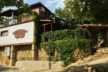 פנסיון Guest House Beroe