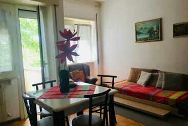 بنسيون Affittacamere Ferranti Di Fronte Al Centro Di Selezione