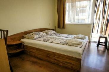 펜션 стаи за гости нептун