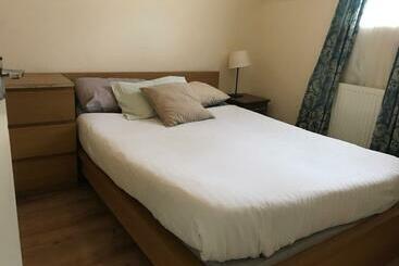 פנסיון Golders Guesthouse