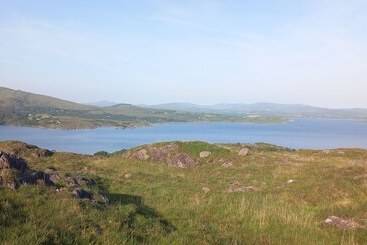 דירות לתיירים Cuckoo Tree House Glengarriff Beara Peninsula