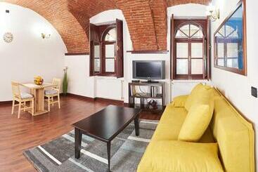 דירות לתיירים Dom Unirii Apartment