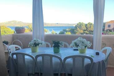 Жильё для туристов Appartamento Porto Cervo   Cala Romantica Con Vista Mare