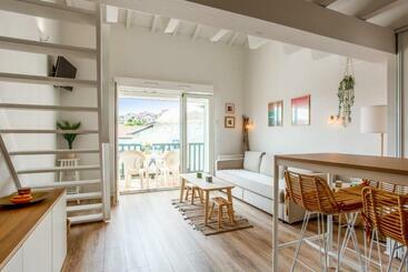 관광객 아파트 Nice Duplex Apartment With A Terrace And Pool Bidart Welkeys