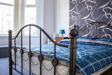 펜션 33 Turner Street