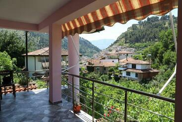 פנסיון Guest House Bumbli