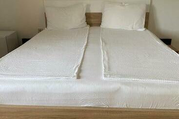 膳宿费 Vila Hubert