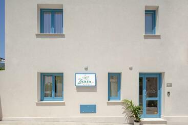 پانسیون Zaararooms