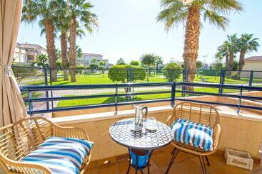 Жильё для туристов Aires De Bajo De Guía, Apartamentos Living Sur