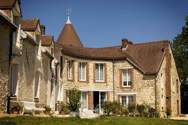 مبيت وإفطار Le Petit Château