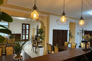 צימר Vt6 House & Restaurant