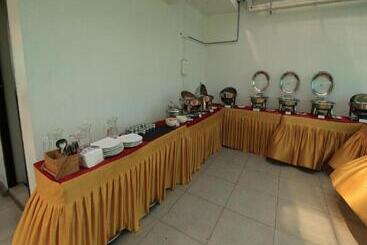 ホテル Orange Orchid 6bhk Private Pool Villa