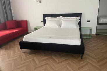 בית מלון כפרי Kondo Stays   Polifonia City Loft