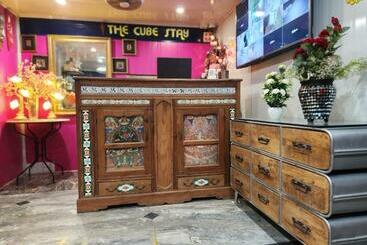 فندق The Cube Stay