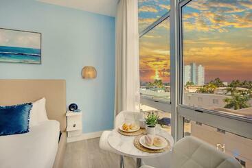 هاستل Lovely Apartment   Rooftop Pool   Hollywood Beach