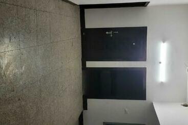 ホテル Oyo 89082 Vrindavan