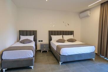 בית מלון כפרי Vila Celaj