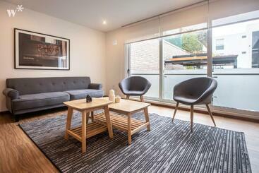 Жильё для туристов Stylish 2br With Lovely Patio In Barranco