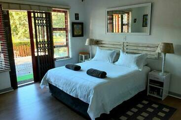 بنسيون Double Room   Robberg