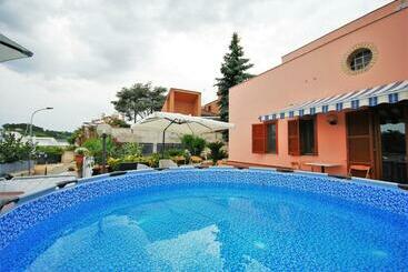 Pi.lù. Bed And Breakfast