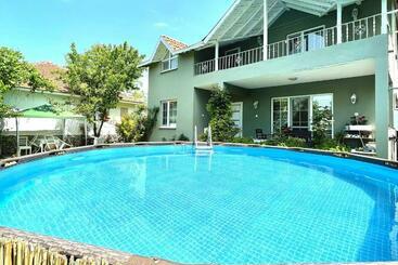 آپارتمان‌های توریست‌ها Villa Bahar Sapanca   Müstakil Dubleks Villa