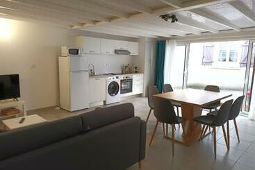 관광객 아파트 Gite De Vauvressix Proche Plage De La Loire