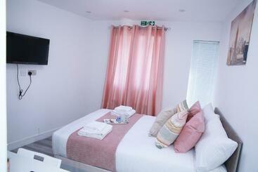 관광객 아파트 Harrow Luxury Flat With Free Parking