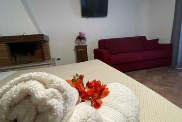 ツーリストアパートメント La Casetta Di Antonietta