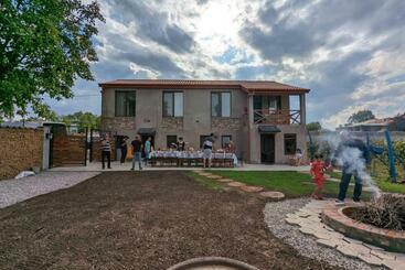 پانسیون Ladmaris Tsinandali