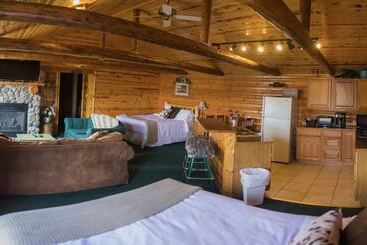 ホテル Anglers Lodge