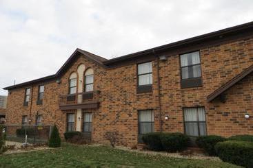 Отель Homestyle Inn And Suites Springfield