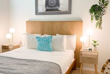 فندق Seaspray Surf Lodge