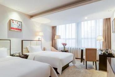 فندق Yulong International