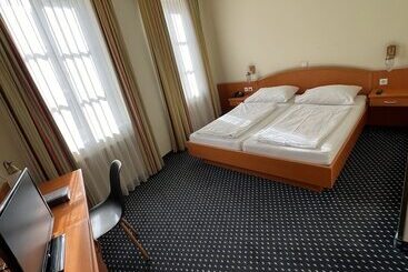 Suite Hotel 900 M Zur Oper