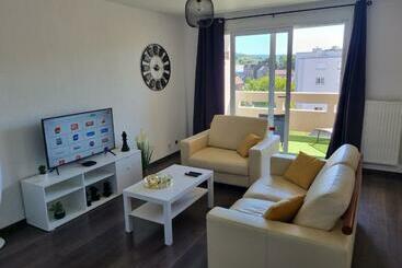 آپارتمان‌های توریست‌ها Bel Appartement 2 Chambres ,résidence Privée