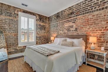 آپارتمان‌های توریست‌ها Broughton Street Bungalow   Steps To Everything