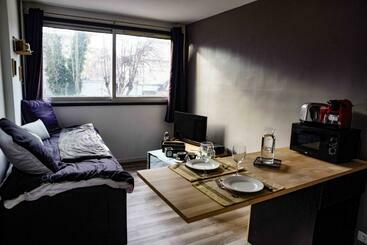 דירות לתיירים Charmant Studio Avec Parking