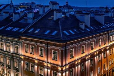 فندق Best Western Plus Market Square Lviv