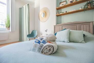 דירות לתיירים Joli Studio Le Cocon Des Arènes, Roosevelt Arèna