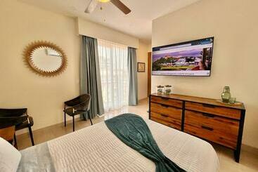 ツーリストアパートメント Loft In Bucerias Golden Zone, One Block From Beach