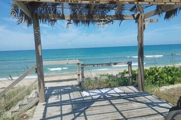 شقق خاصة سياحية Melbourne Beach Ocean Front House On 1.2 Acres