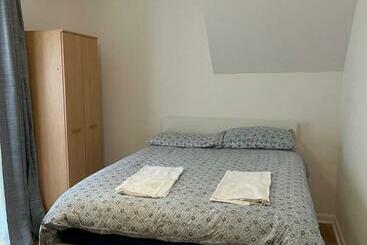 شقق خاصة سياحية Midland Road Studio