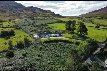 شقق خاصة سياحية Mountain House Omeath Near Carlingford