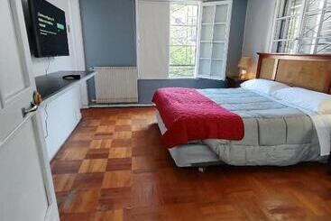 פנסיון Hostal Suzi