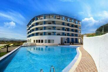 דירות לתיירים Studio Avec Piscine Et Wifi à Cabonegro